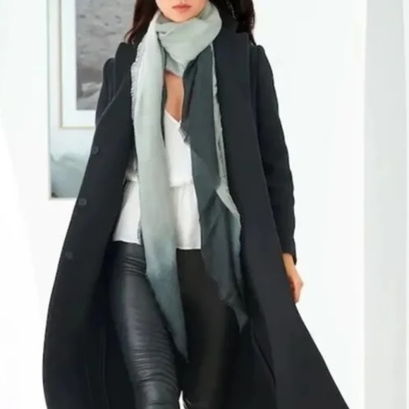 Grey Horizon/Cushnie Wrap/Shawl/Scarf NWT - Picture 2 of 3